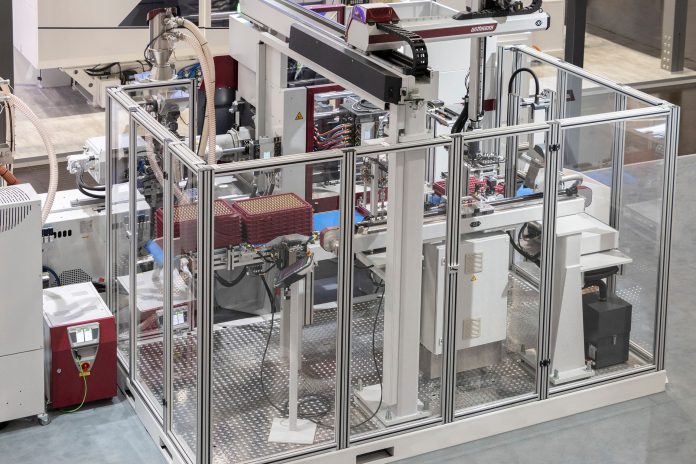 SmartPlus 90 with complex automation and digitization via Wittmann 4.0