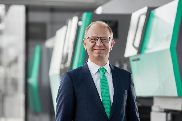 Arburg Showcases Itself as a Full-Service Partner