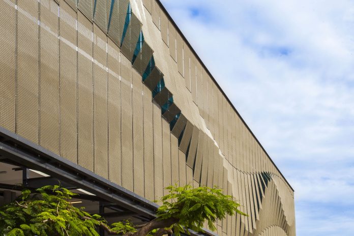 Kaynemaile mesh made from polycarbonate maintains a high level of airflow and transparency while also protecting from sun, wind and rain creating beautiful and unique designs.